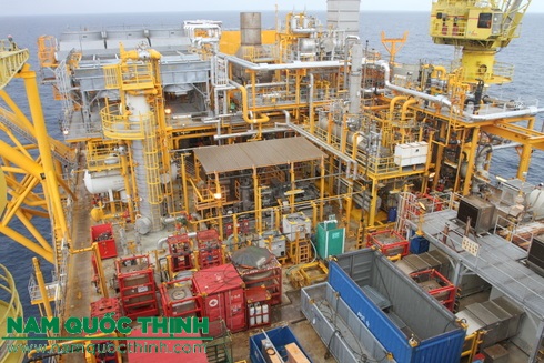 Ống ruột gà luồn dây điện cho dàn khoan dầu
